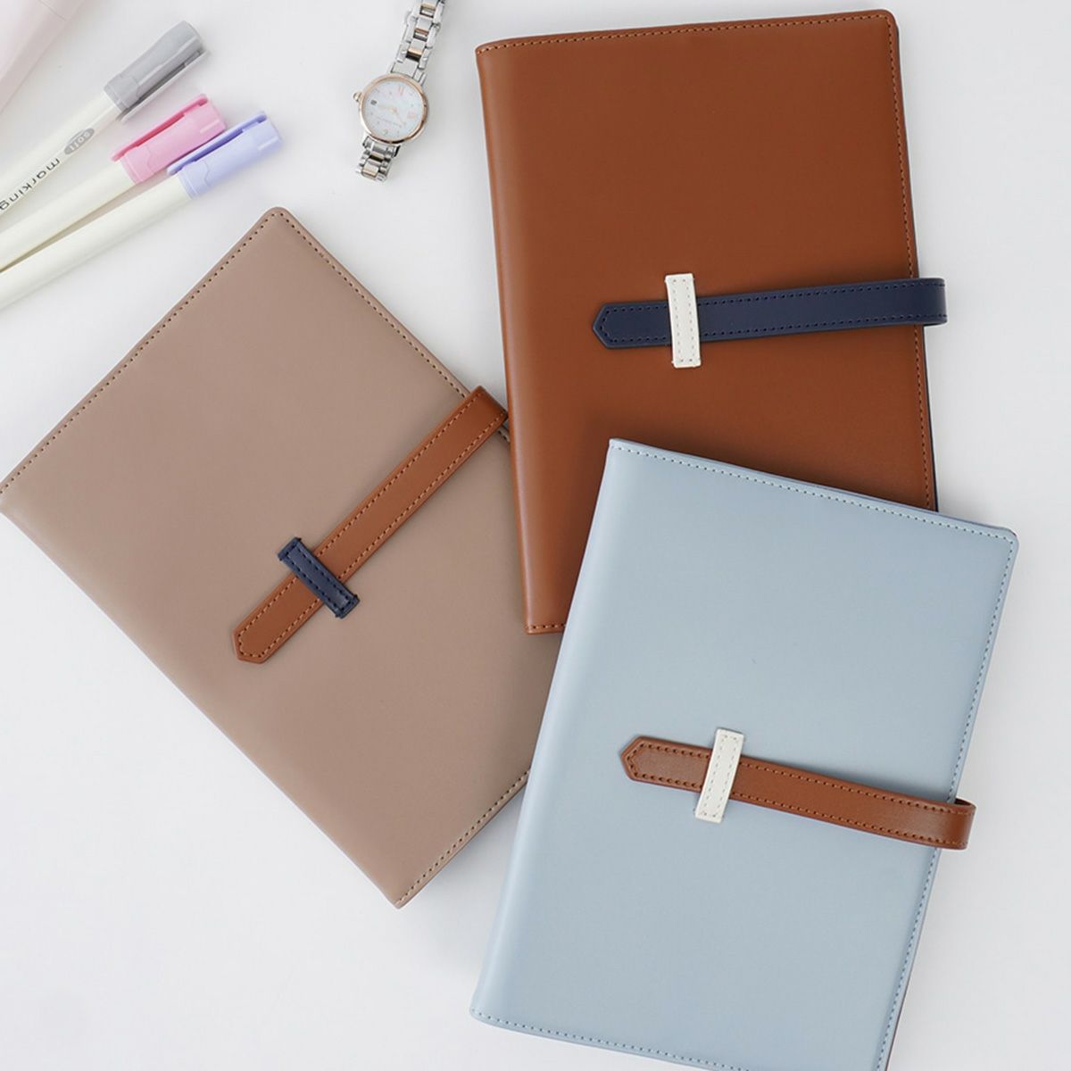  is amulet. 差がつくおしごと手帳2026 ［1月はじまり］