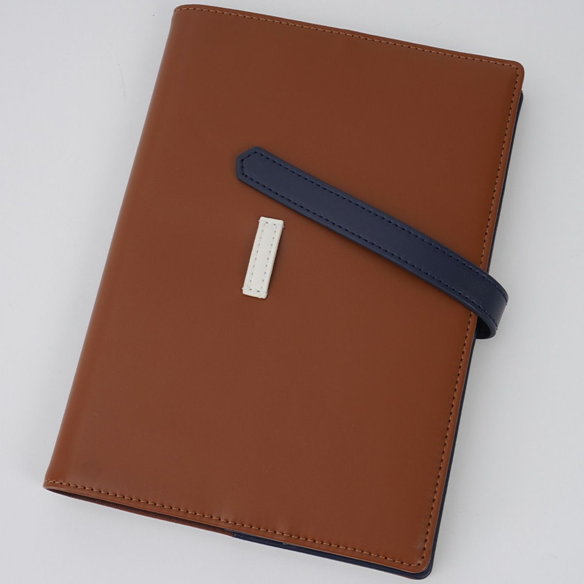  is amulet. 差がつくおしごと手帳2026 ［1月はじまり］