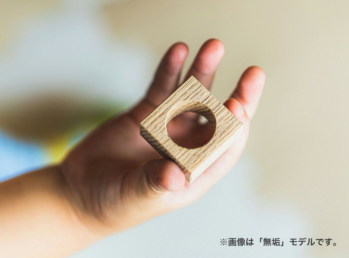 箱入り組み立て花器　yadori花―漆―