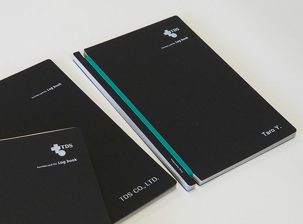 【ロゴ＋個人名やイニシャル】名入れ 名刺ファイル Log book（10〜20冊）